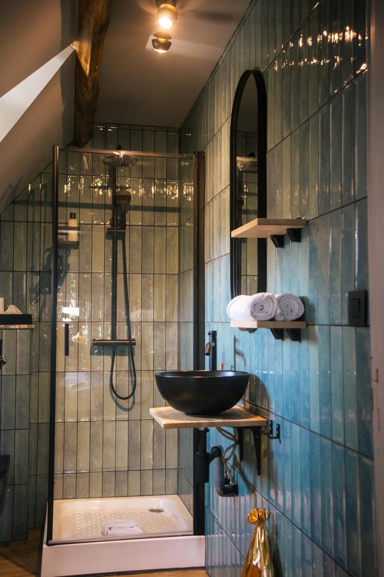 B&B Het Notarishuis - Authentiek Verblijf Nabij Maastricht 富伦 外观 照片