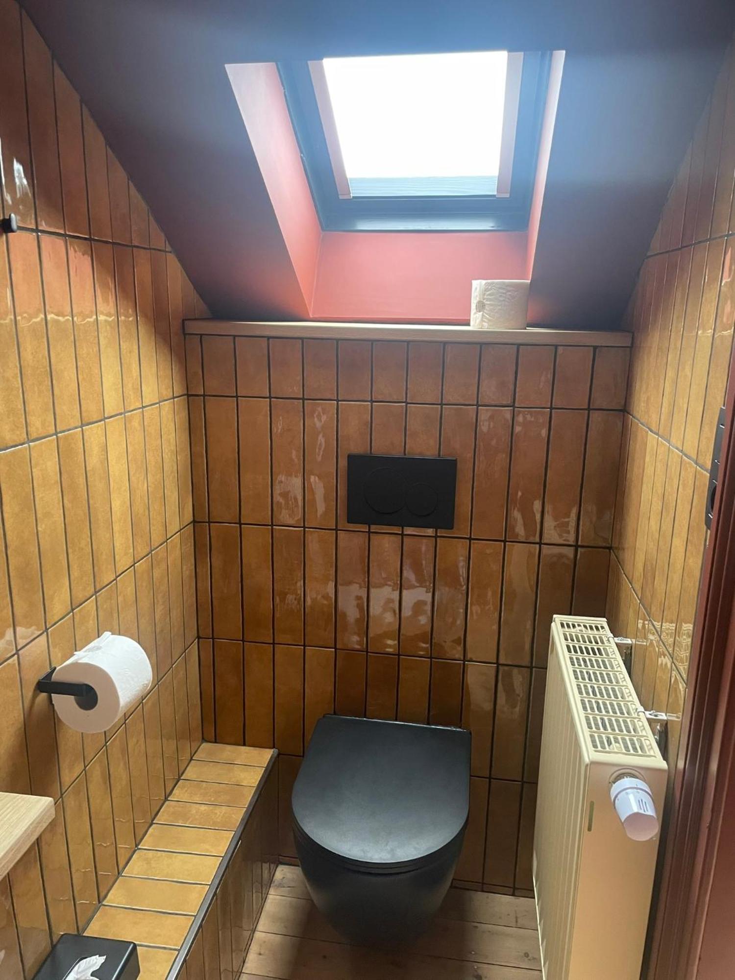 B&B Het Notarishuis - Authentiek Verblijf Nabij Maastricht 富伦 外观 照片