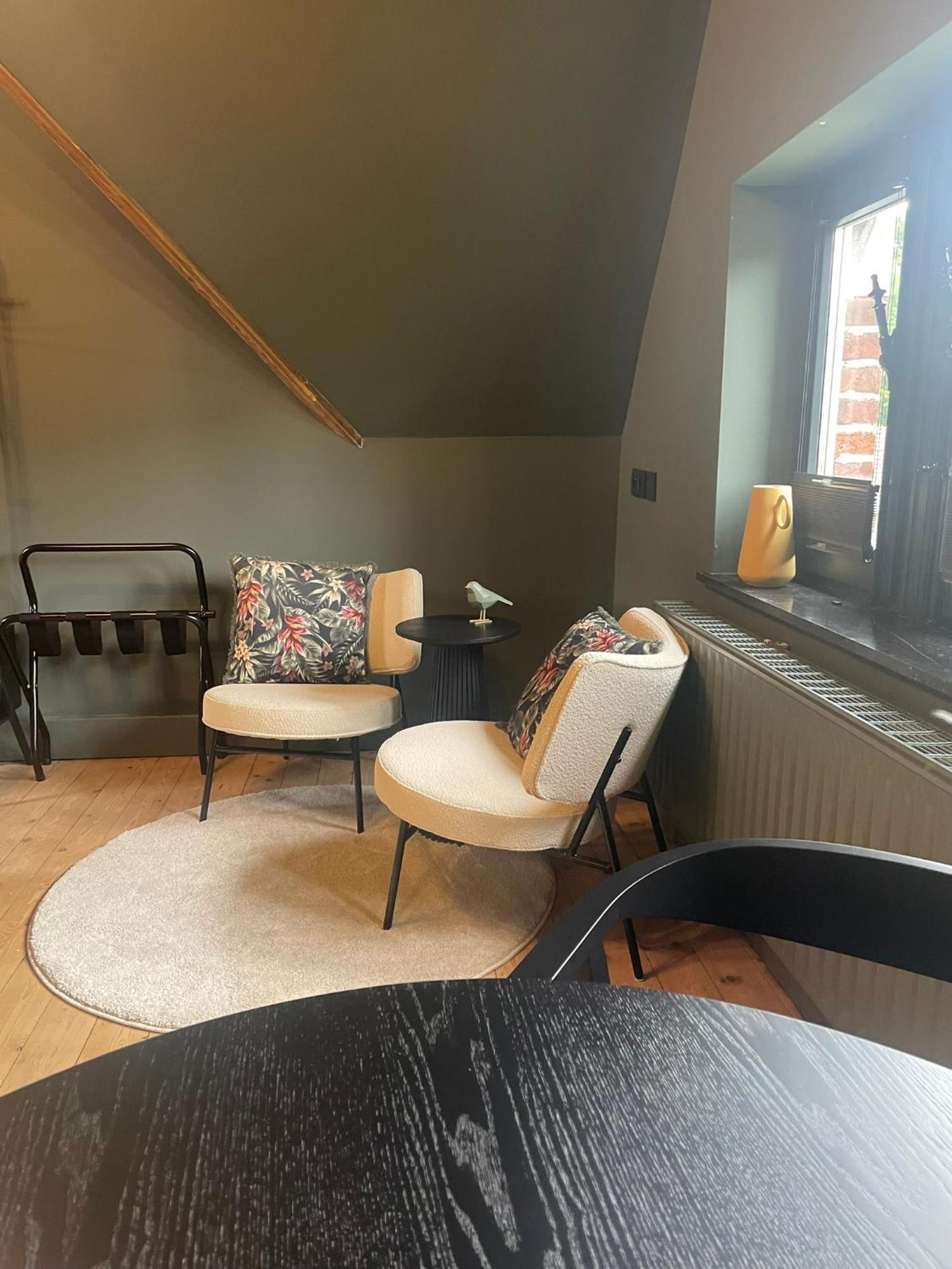 B&B Het Notarishuis - Authentiek Verblijf Nabij Maastricht 富伦 外观 照片