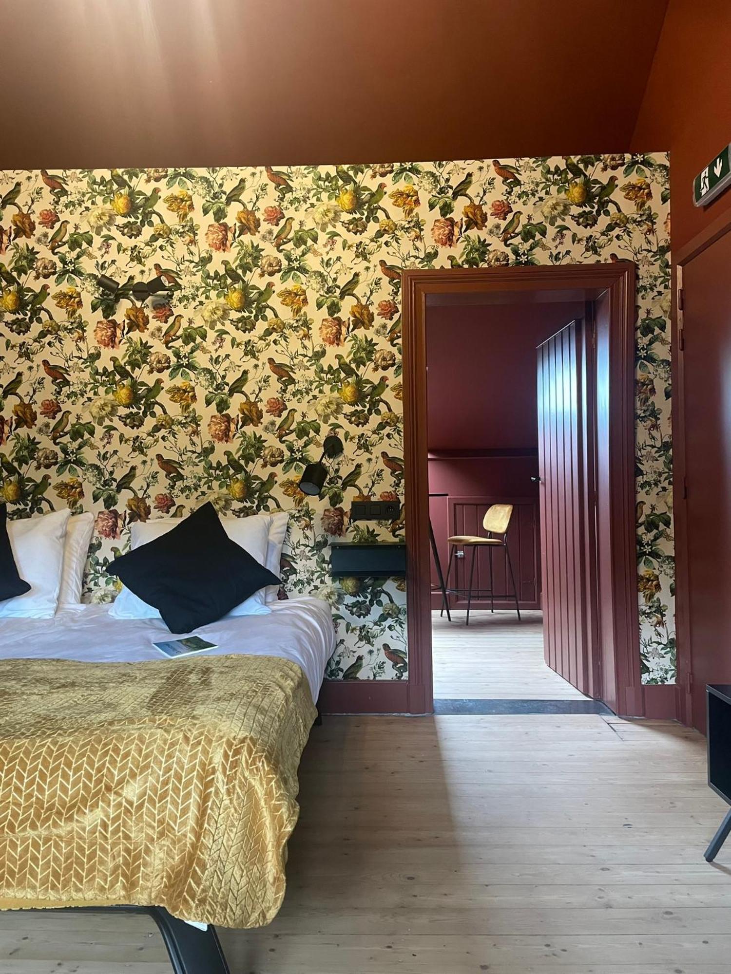 B&B Het Notarishuis - Authentiek Verblijf Nabij Maastricht 富伦 外观 照片